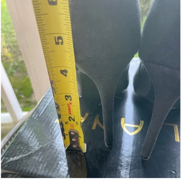 Liliana Lorene-1 booties size 7.5 Black Heel ankle women’s gold detail point - Picture 6 of 9